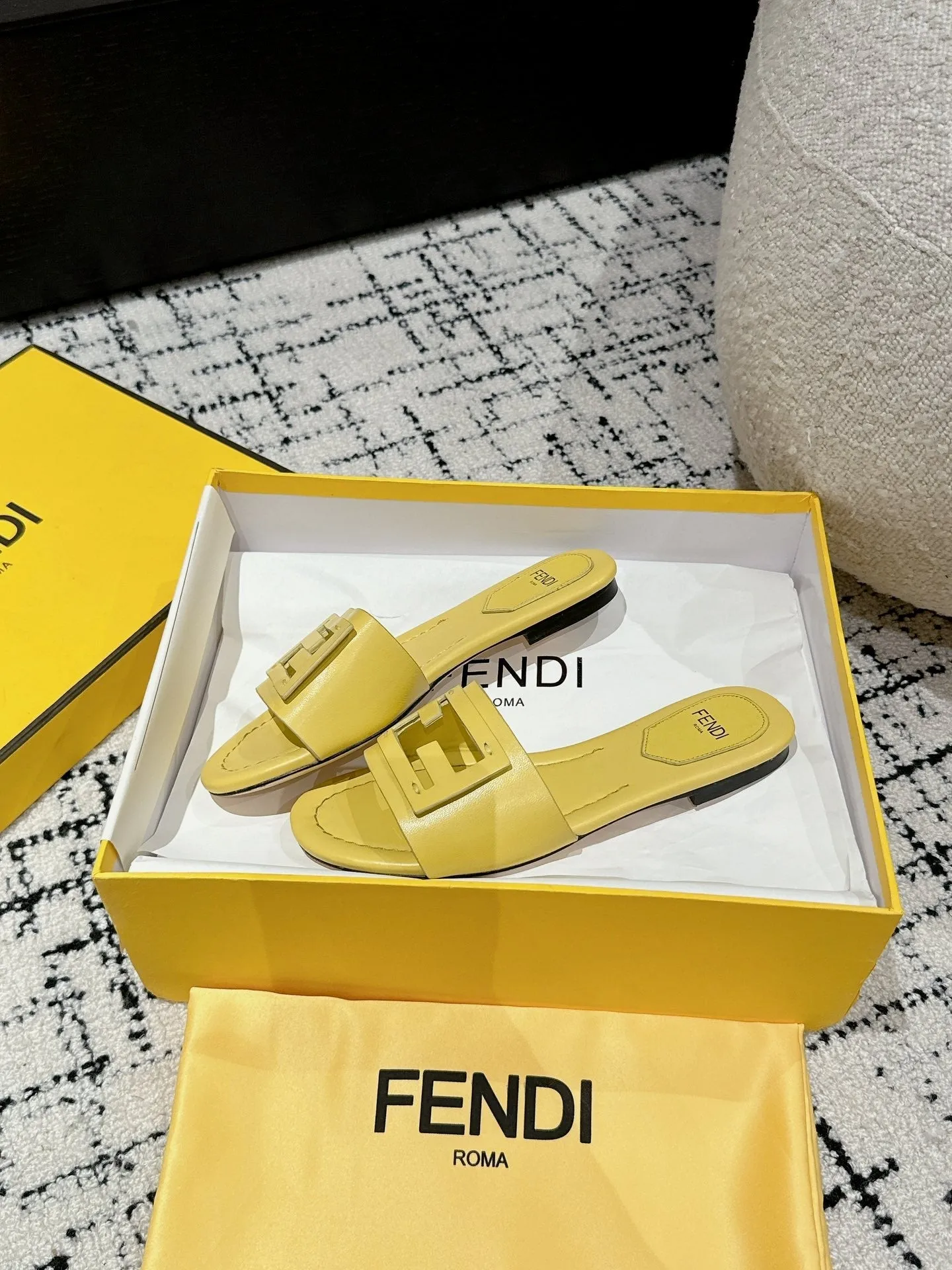 FF Baguette Yellow Leather Slide