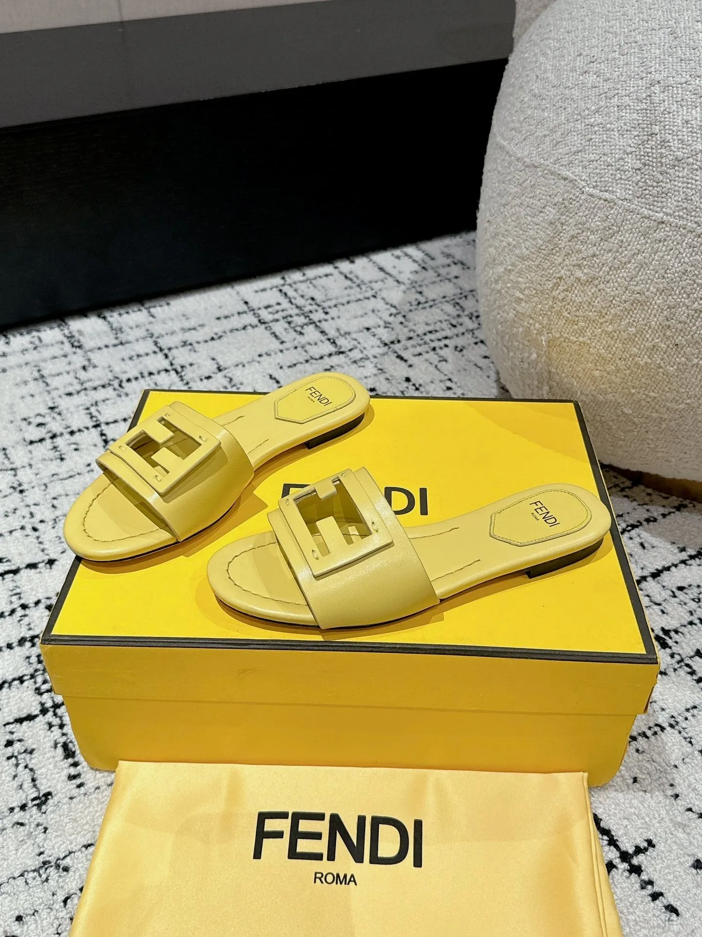 FF Baguette Yellow Leather Slide