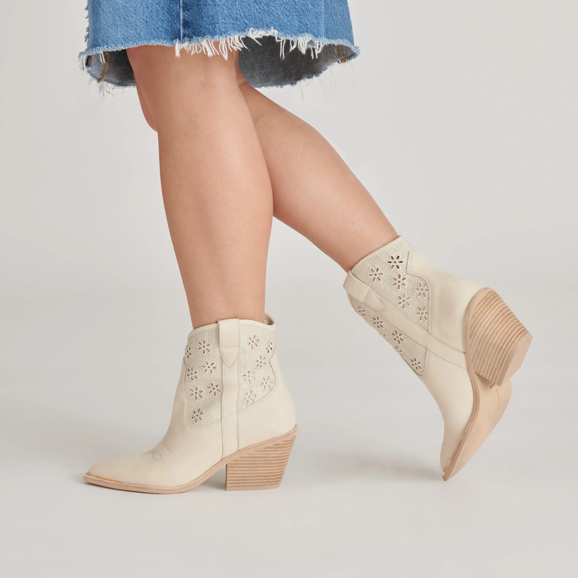 NASHE BOOTIES OATMEAL FLORAL EYELET