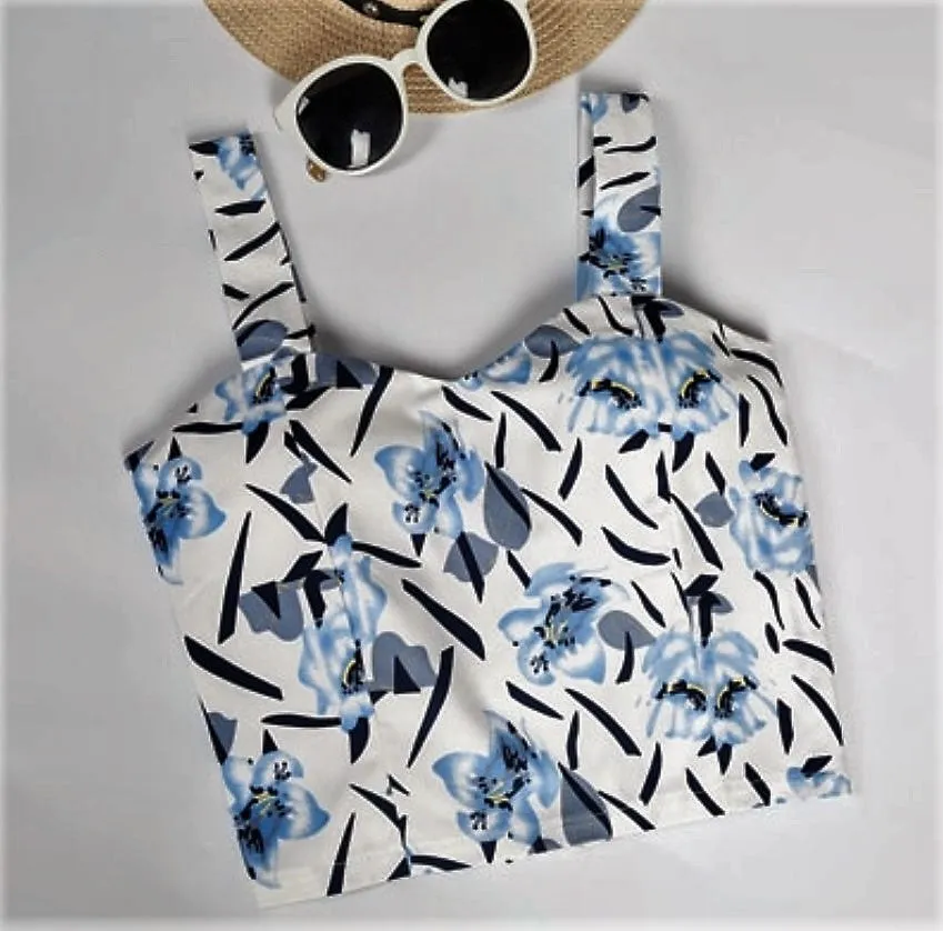 Women's Summer Crop Top With Floral Pattern