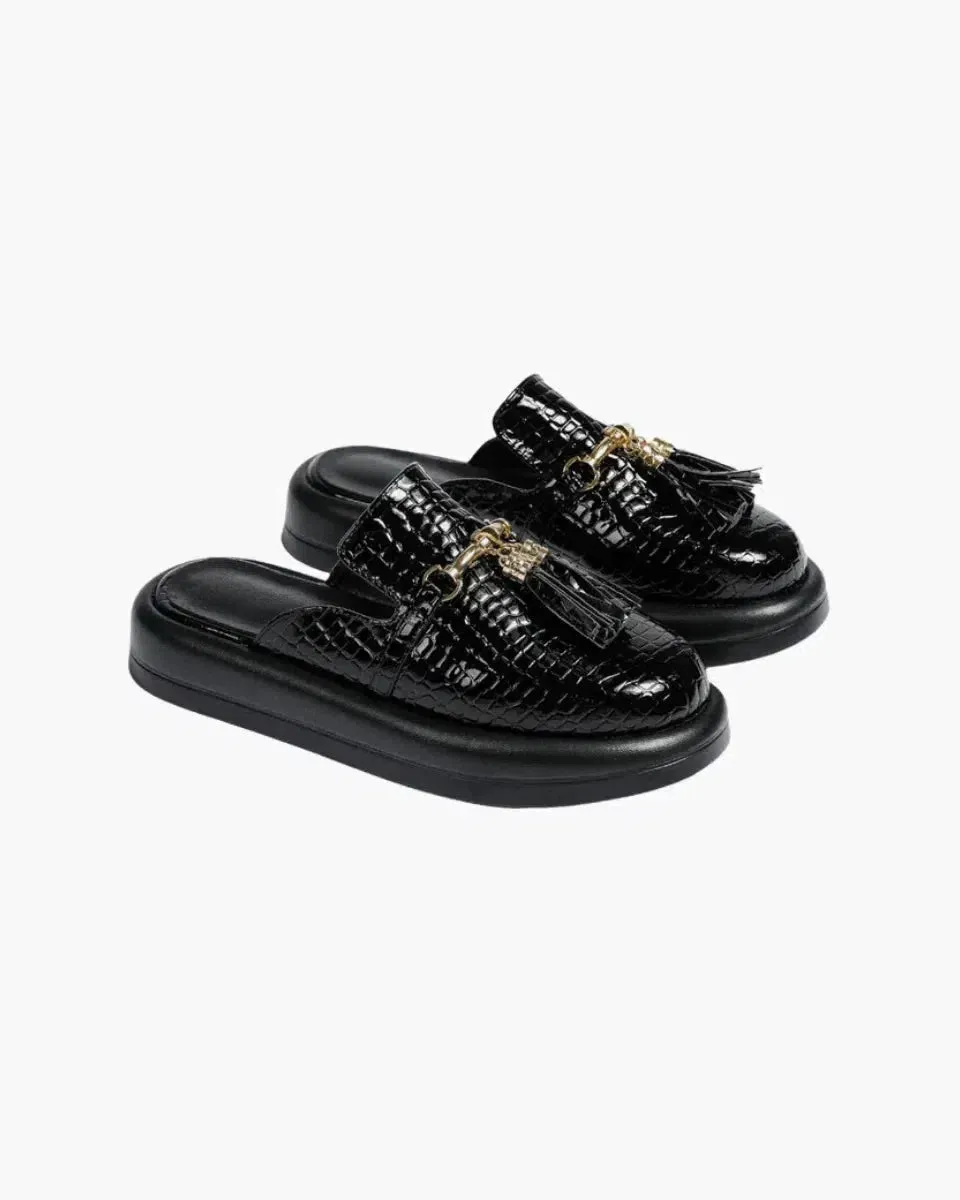 Zéphora – Glossy patent – Leather slides